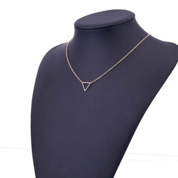 Minimalist Triangle Necklace (Gold) - Picture 3 of 5